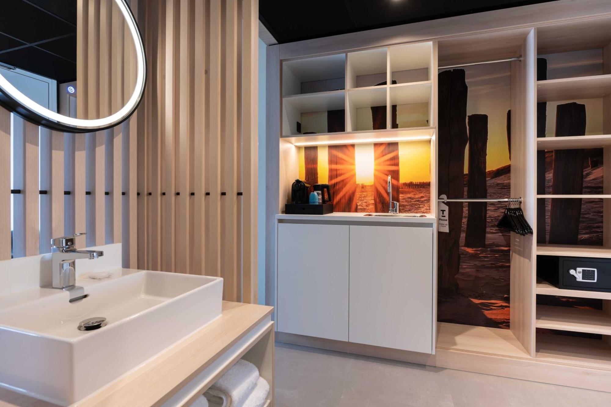 Hotel Waterstate غوس المظهر الخارجي الصورة