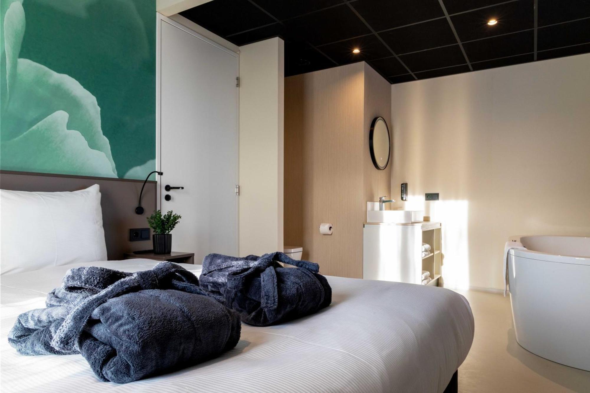 Hotel Waterstate غوس المظهر الخارجي الصورة